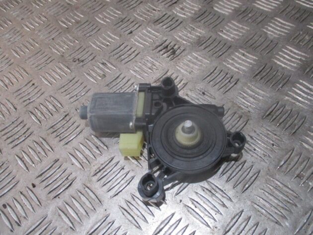 2016 GENUINE VW GOLF MK7 FRONT RIGHT DRIVER SIDE WINDOW MOTOR 5Q0959802 - Image 3