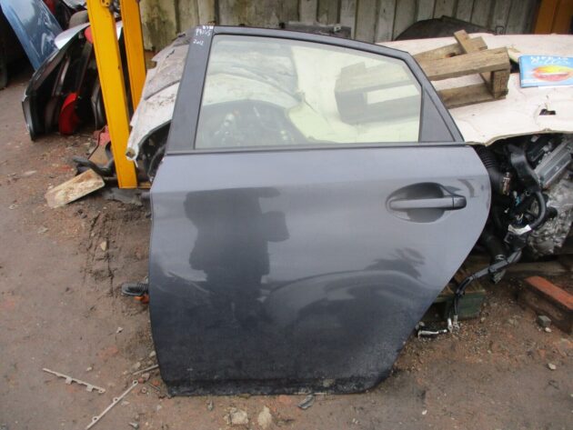 2012 GENUINE TOYOTA PRIUS REAR LEFT PASSENGER SIDE BARE SHELL DOOR - Image 2