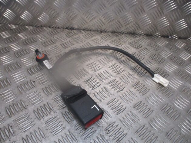 2018 GENUINE HYUNDAI IONIQ FRONT LEFT PASSENGER SIDE SEAT BELT BUCKLE 88830G2000 - Image 2
