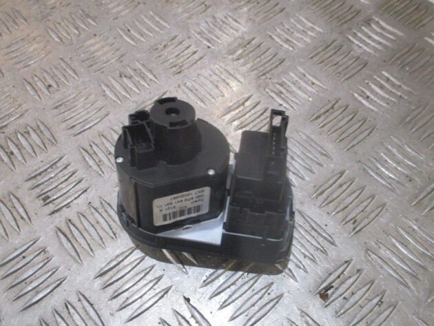 2012 GENUINE AUDI A3 8P HEADLIGHT FOG LAMP CONTROL SWITCH 8P2941531CL - Image 3