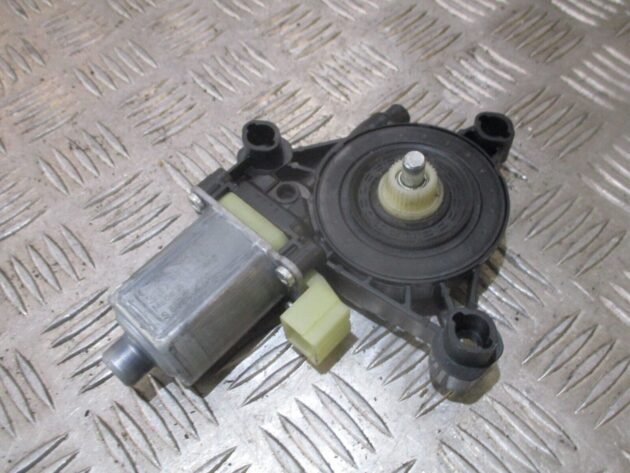 2016 GENUINE SEAT LEON FRONT RIGHT DRIVER SIDE WINDOW MOTOR 5Q0959802 - Image 2