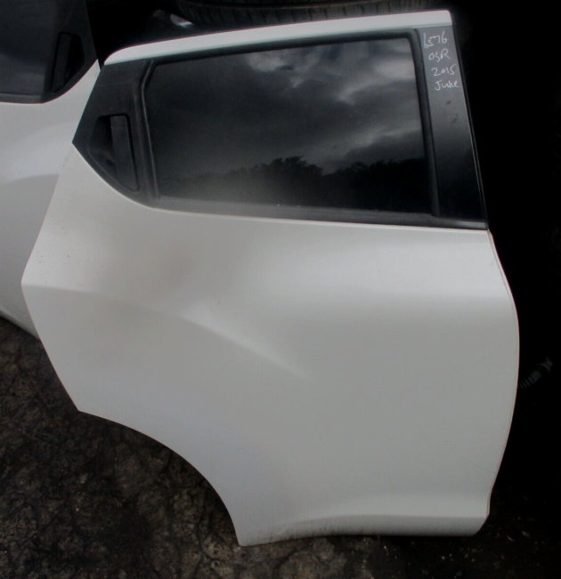 2015 GENUINE NISSAN JUKE REAR RIGHT DRIVER SIDE BARE SHELL DOOR OSR