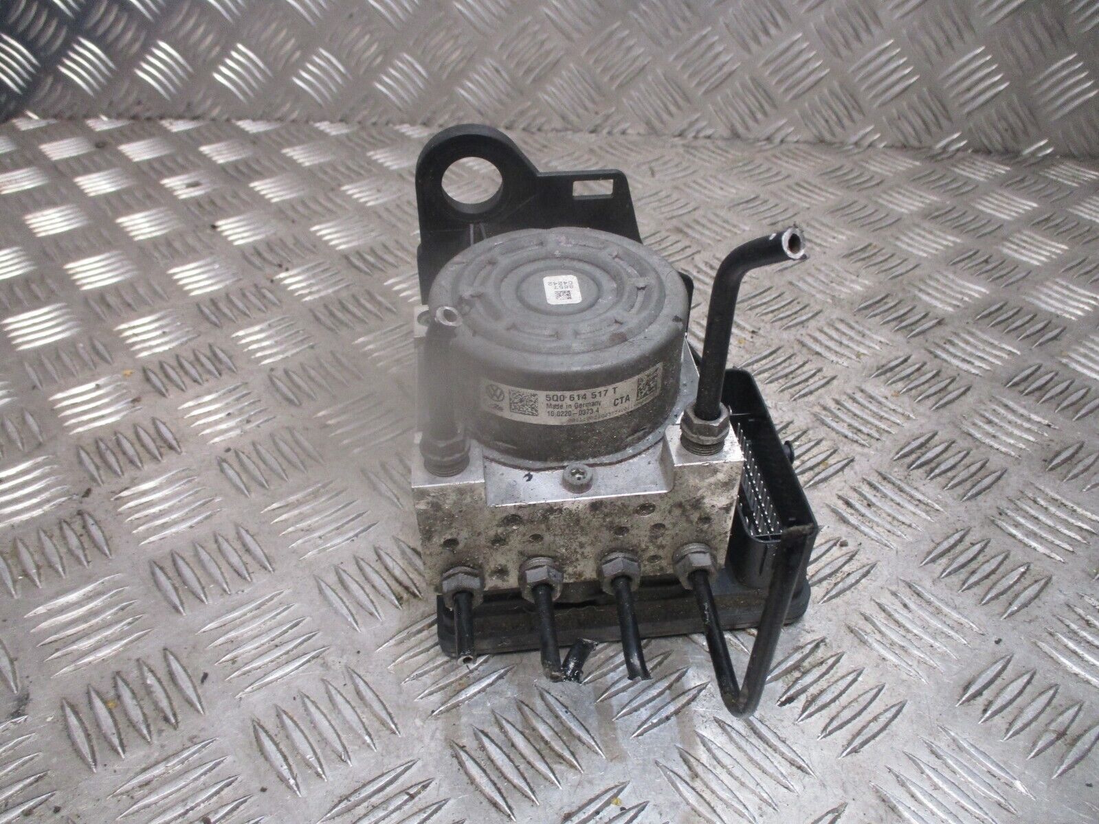 2015 GENUINE VW GOLF MK7 ABS PUMP CONTROL MODULE UNIT 5Q0907379AA 5Q0614517T - Image 2