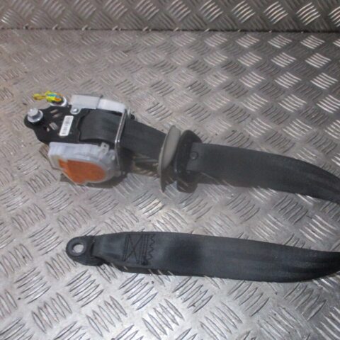 2013 KIA PICANTO FRONT LEFT PASSENGER SIDE SEAT BELT 88810-1Y600 88820-1Y000 OEM