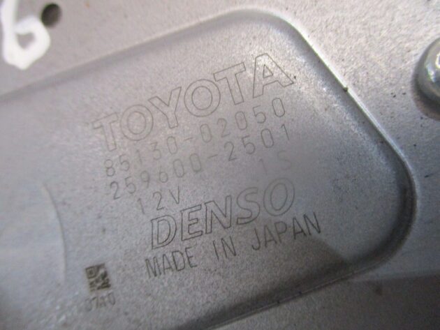 2018 GENUINE TOYOTA AURIS HYBRID REAR WIPER MOTOR 85130-02050 - Image 3