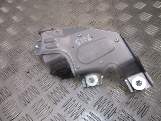 2018 GENUINE TOYOTA AURIS HYBRID REAR WIPER MOTOR 85130-02050 - Image 4