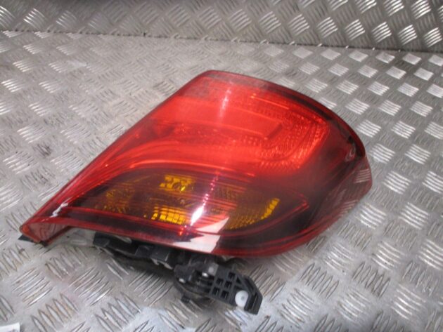 2017 GENUINE TOYOTA YARIS REAR RIGHT DRIVER SIDE TAILLIGHT LAMP OSR