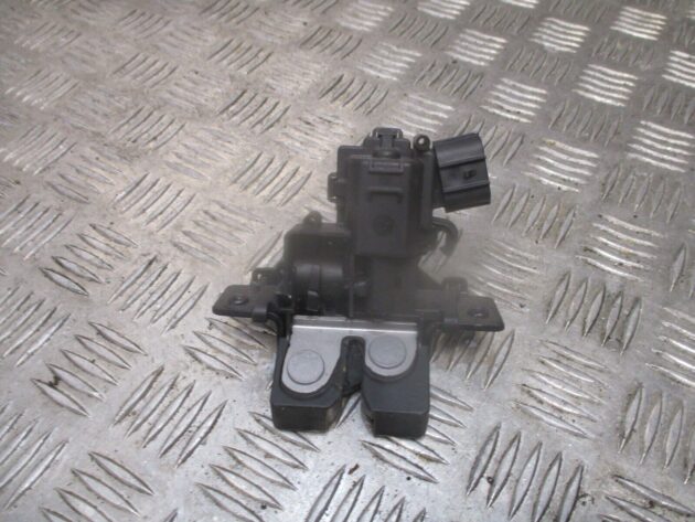 2013 GENUINE TOYOTA YARIS REAR TAILGATE BOOT LOCK MECHANISM - Image 3