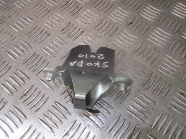 2012 SKODA OCTAVIA ESTATE REAR TAILGATE BOOT LOCK MECHANISM 1Z5827501D - Image 2