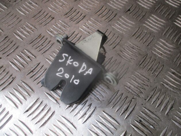 2012 SKODA OCTAVIA ESTATE REAR TAILGATE BOOT LOCK MECHANISM 1Z5827501D - Image 3