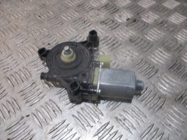 2016 GENUINE VW GOLF MK7 FRONT RIGHT DRIVER SIDE WINDOW MOTOR 5Q0959802B