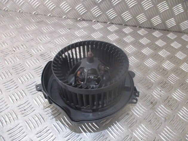 2017 GENUINE SKODA OCTAVIA HEATER BLOWER FAN MOTOR 5Q2819021A 5Q0907521E
