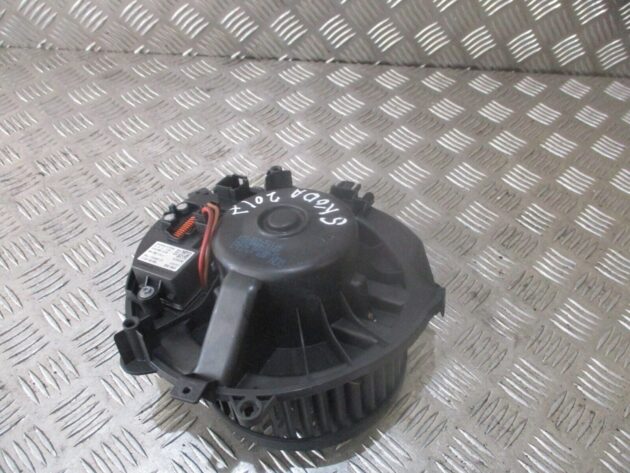 2017 GENUINE SKODA OCTAVIA HEATER BLOWER FAN MOTOR 5Q2819021A 5Q0907521E - Image 2