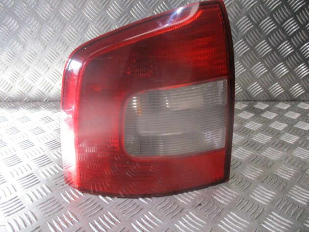 2012 GENUINE SKODA OCTAVIA ESTATE REAR PASSENGER SIDE TAILLIGHT LAMP 1Z9945095A - Image 2