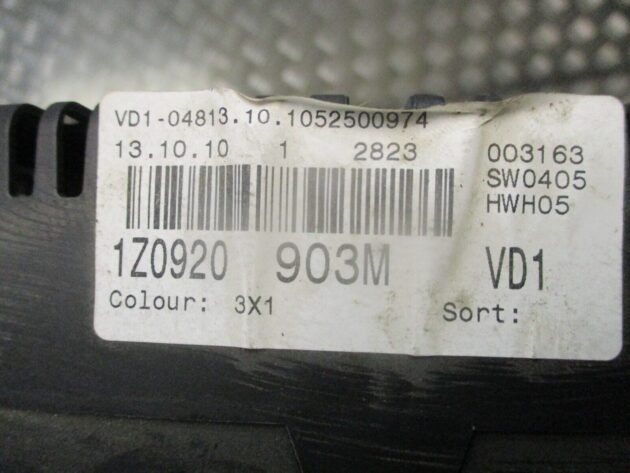 2012 GENUINE SKODA OCTAVIA SPEEDOMETER INSTRUMENT CLUSTER CLOCK 1Z0920903M - Image 2