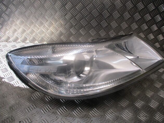 2012 GENUINE SKODA OCTAVIA FRONT RIGHT DRIVER SIDE HEADLIGHT LAMP 1Z2941016F - Image 2