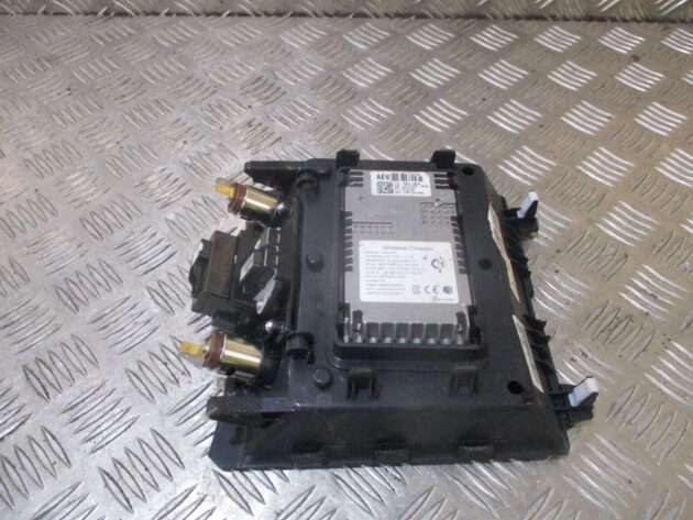 2021 HYUNDAI IONIQ WIRELESS CHARGING MODULE USB PORT CONSOLE 95560-G2500 OEM - Image 4