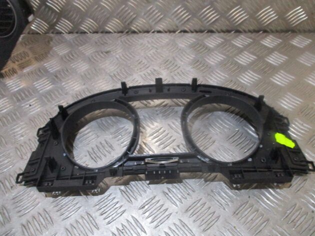 2017 GENUINE VW GOLF MK7 SPEEDOMETER SURROUND TRIM 5G0857059 - Image 3