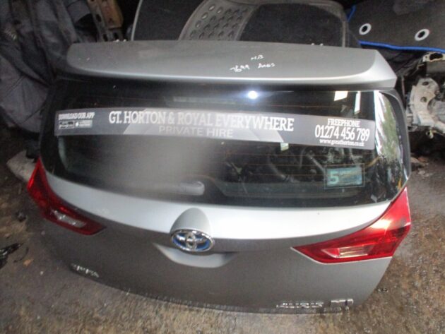 2014 GENUINE TOYOTA AURIS HATCHBACK REAR BARE SHELL TAILGATE BOOTLID - Image 3