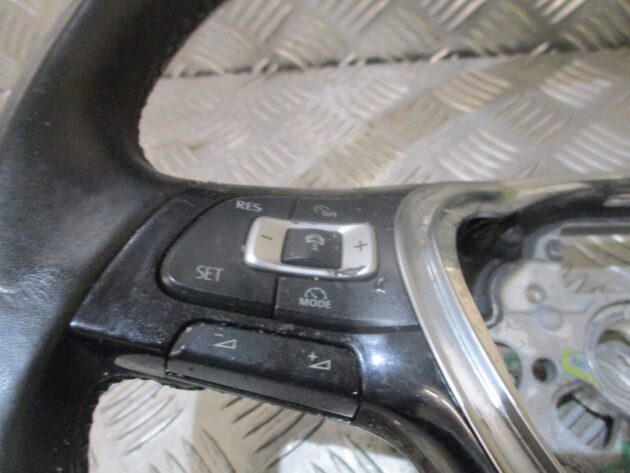 2017 GENUINE VW GOLF MK7 MULTIFUNCTION STEERING WHEEL 5Q0419091 - Image 3