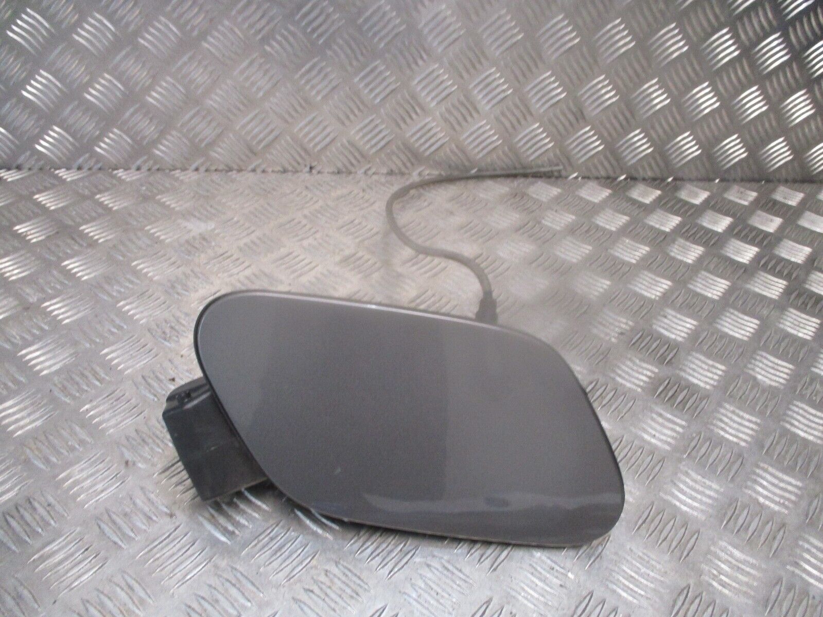 2015 GENUINE VW GOLF MK7 REAR FUEL FILLER FLAP CAP 5G0809857