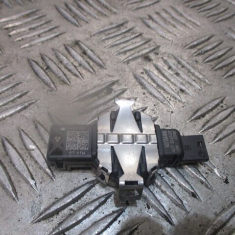 2014 GENUINE SEAT LEON FRONT WINDSCREEN RAIN SENSOR 8U0955559