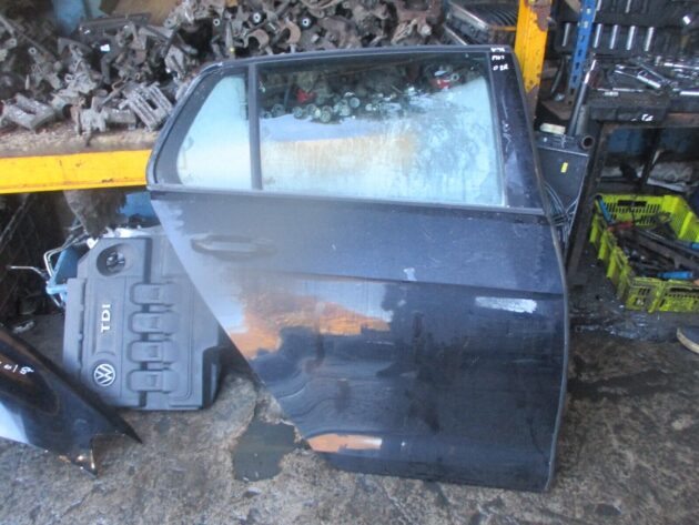 2016 GENUINE VW PASSAT B8 REAR RIGHT DRIVER SIDE BARE SHELL DOOR OSR - Image 3