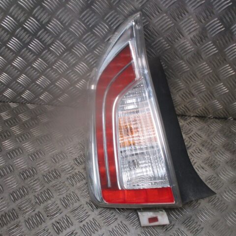2012 GENUINE TOYOTA PRIUS REAR LEFT PASSENGER SIDE BODY TAILLIGHT LAMP