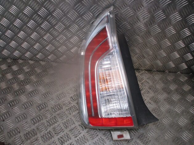 2012 GENUINE TOYOTA PRIUS REAR LEFT PASSENGER SIDE BODY TAILLIGHT LAMP - Image 2