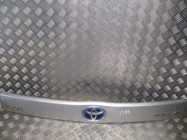 2012 GENUINE TOYOTA PRIUS REAR TAILGATE BOOTLID TRIM COVER & BADGE 7680147070 - Image 3