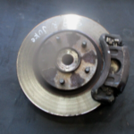 2015 GENUINE NISSAN JUKE 1.6 PETROL FRONT RIGHT DRIVER SIDE WHEEL HUB