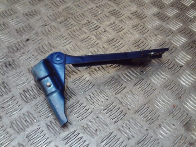 2013 VW POLO 6R FRONT RIGHT DRIVER SIDE BONNET HINGE 6R0823302A OEM