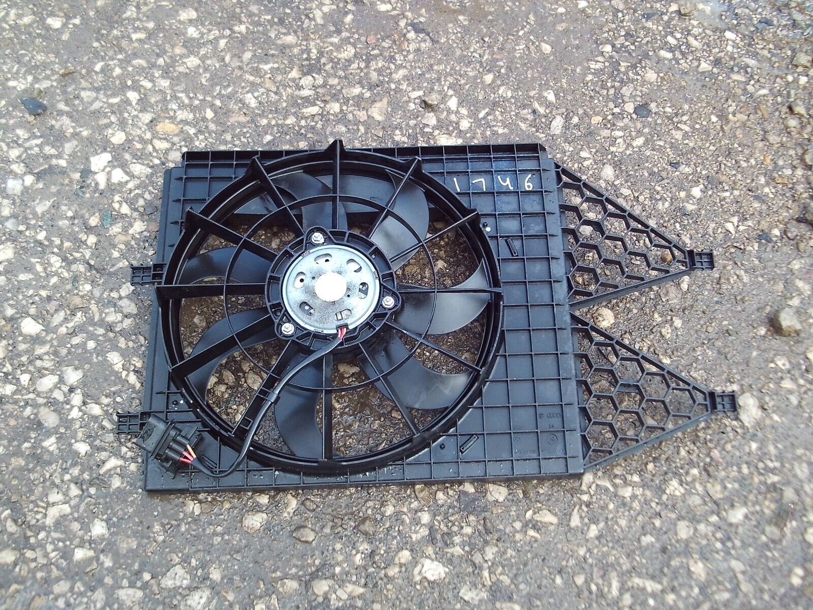 2013 GENUINE VW POLO 6R 1.2 PETROL RADIATOR FAN 6RS121207