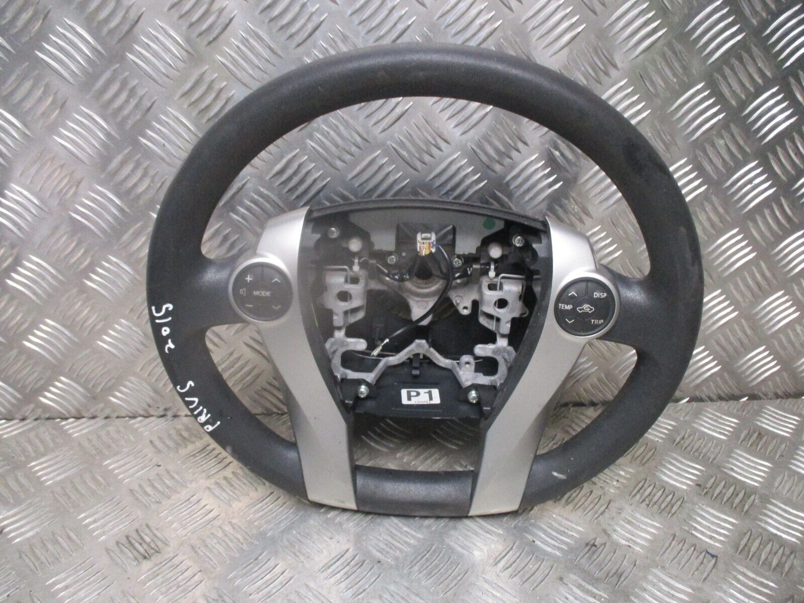 2015 GENUINE TOYOTA PRIUS MULTIFUNCTION DRIVERS STEERING WHEEL