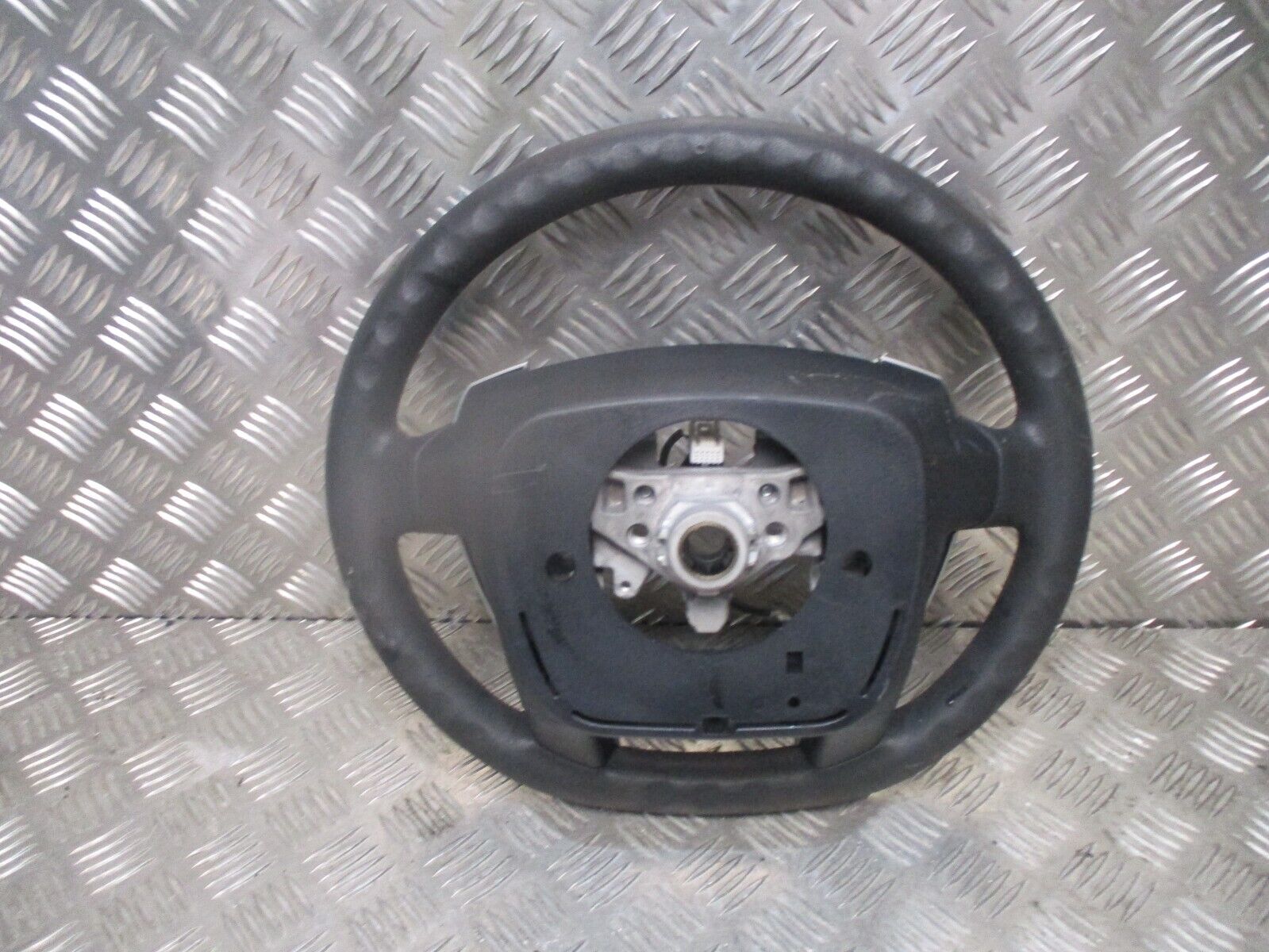 2015 GENUINE TOYOTA PRIUS MULTIFUNCTION DRIVERS STEERING WHEEL - Image 2