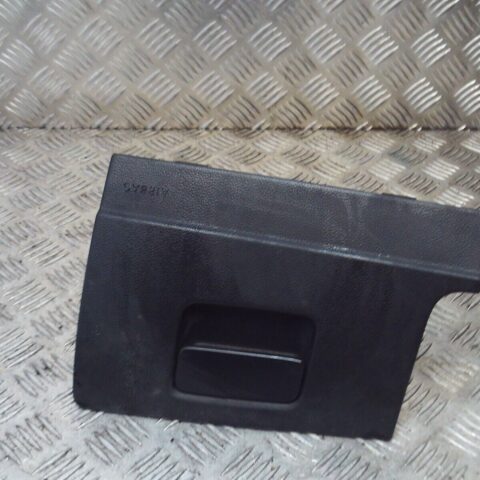 2017 GENUINE VW PASSAT B8 DRIVER SIDE DASH LOWER GLOVEBOX 3G2857922