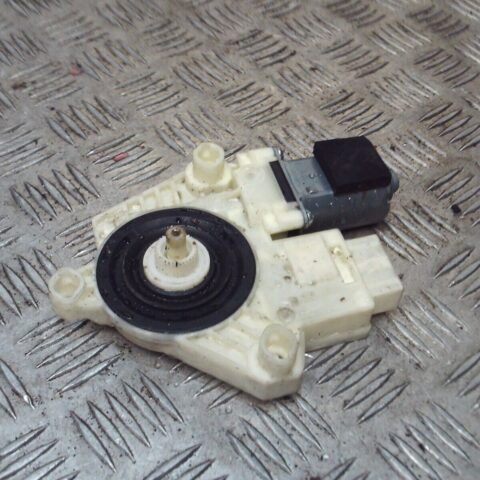 2016 GENUINE VW PASSAT B8 REAR RIGHT DRIVER SIDE WINDOW MOTOR 5Q4959811E