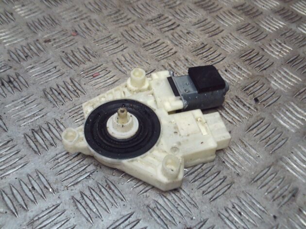 2016 GENUINE VW PASSAT B8 REAR RIGHT DRIVER SIDE WINDOW MOTOR 5Q4959811E