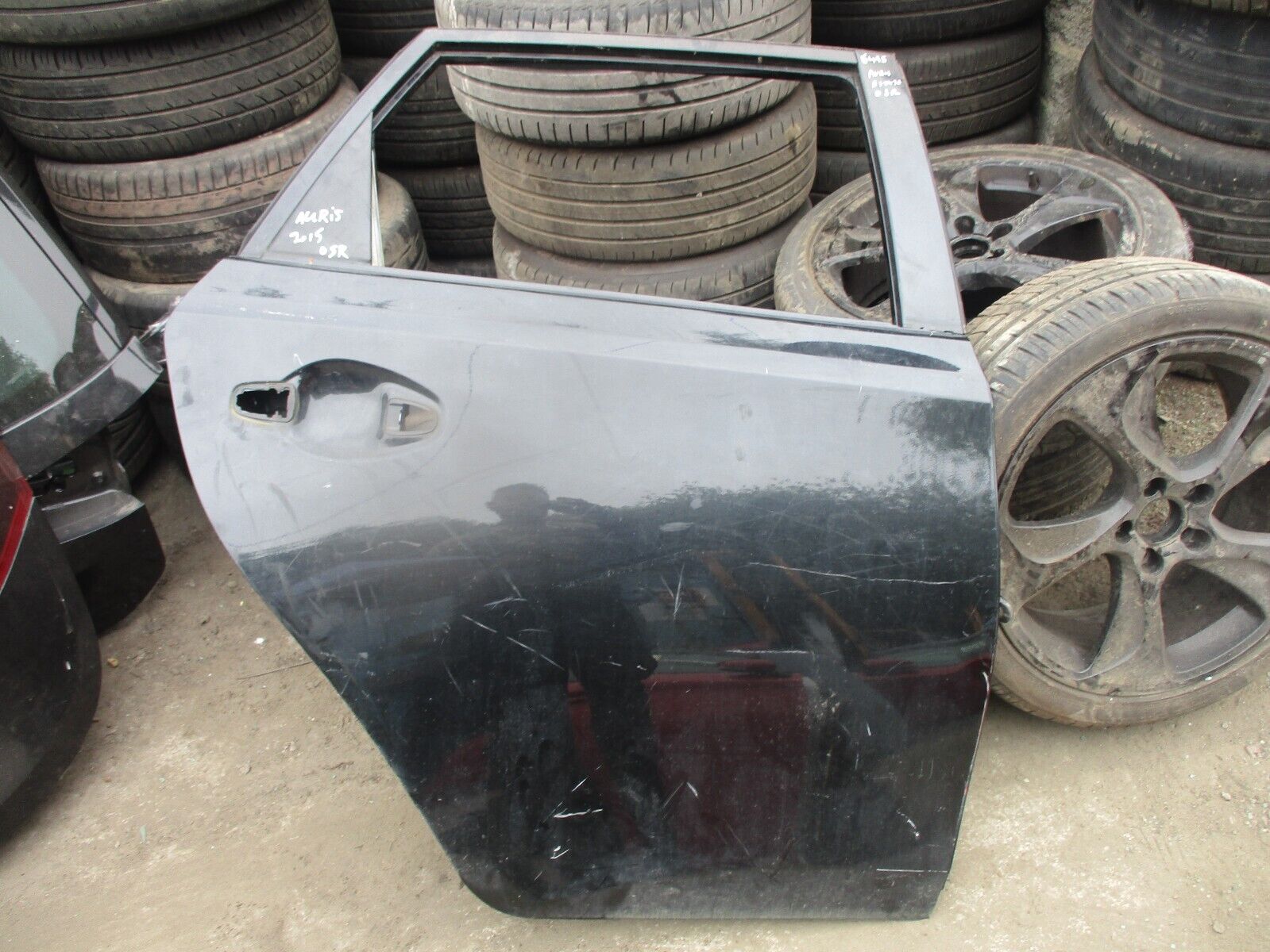 2015 GENUINE TOYOTA AURIS ESTATE REAR RIGHT DRIVER SIDE BARE SHELL DOOR OSR - Image 2