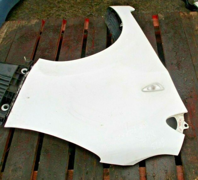 2016 KIA PICANTO FRONT LEFT PASSENGER SIDE DOOR WING IN GOOD CONDITION NSF - Image 3