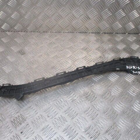2015 GENUINE TOYOTA AURIS REAR RIGHT DRIVER SIDE BUMPER BRACKET 52575-02100