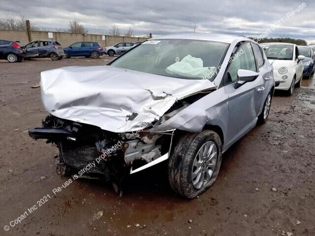 2015 SEAT LEON 1.6 TDI MANUAL CXXB 5 DOOR HATCHBACK BREAKING DOORS,TYRES - Image 3