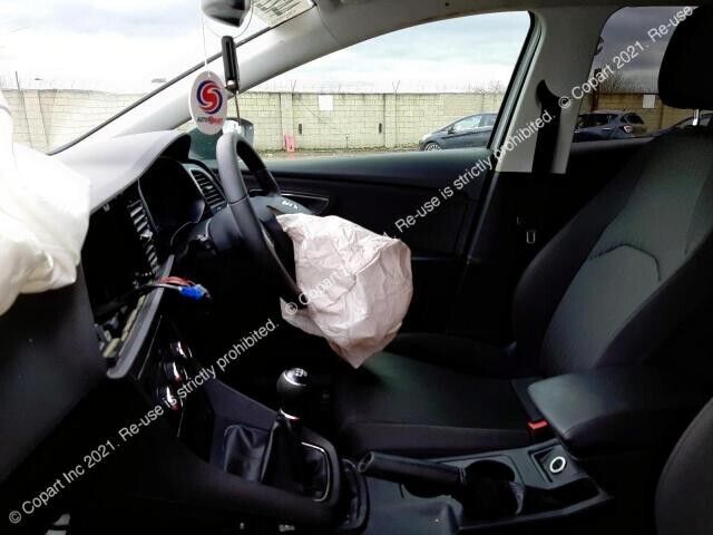 2015 SEAT LEON 1.6 TDI MANUAL CXXB 5 DOOR HATCHBACK BREAKING DOORS,TYRES - Image 4