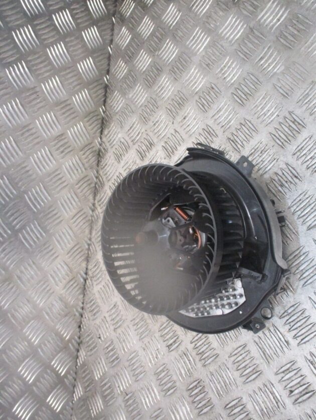 2015 GENUINE AUDI A3 8V HEATER BLOWER MOTOR FAN 5Q0907521C - Image 2