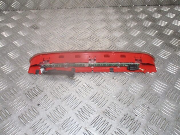 2010 GENUINE VW POLO REAR THIRD BRAKE LIGHT LAMP 5K0945087D - Image 3