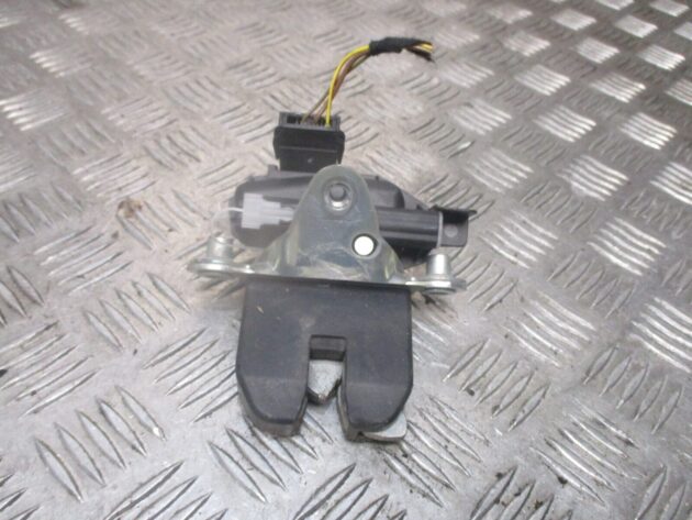 2012 GENUINE SKODA FABIA REAR TAILGATE BOOT LOCK MECHANSIM 5J0827501C - Image 2