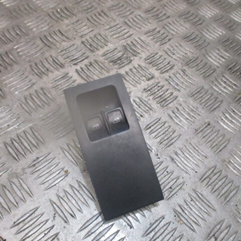2016 SKODA OCTAVIA FRONT RIGHT DRIVER SIDE 2 WAY WINDOW SWITCH 5E0867171C