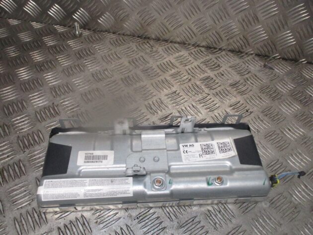 2018 GENUINE VW GOLF R FRONT DRIVERS SIDE KNEE BAG 5G2880842D - Image 3