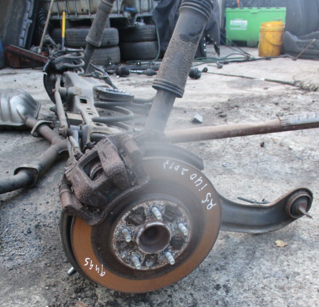 2013 GENUINE HYUNDAI I40 REAR AXLE WITH WHEEL HUB - Image 3