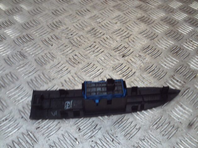 2012 GENUINE TOYOTA AVENSIS REAR RIGHT DRIVER SIDE DOR WINDOW SWITCH 74271-05040 - Image 3